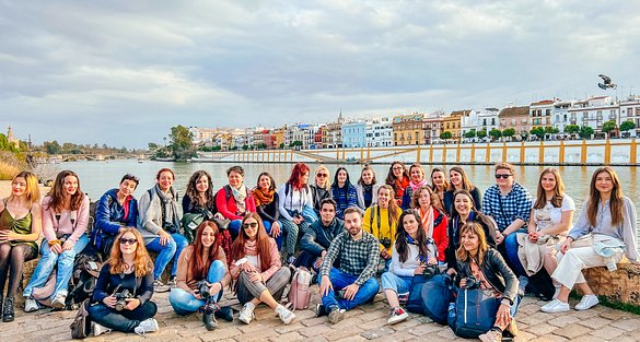 03. Group Picture Triana (3) - caricata